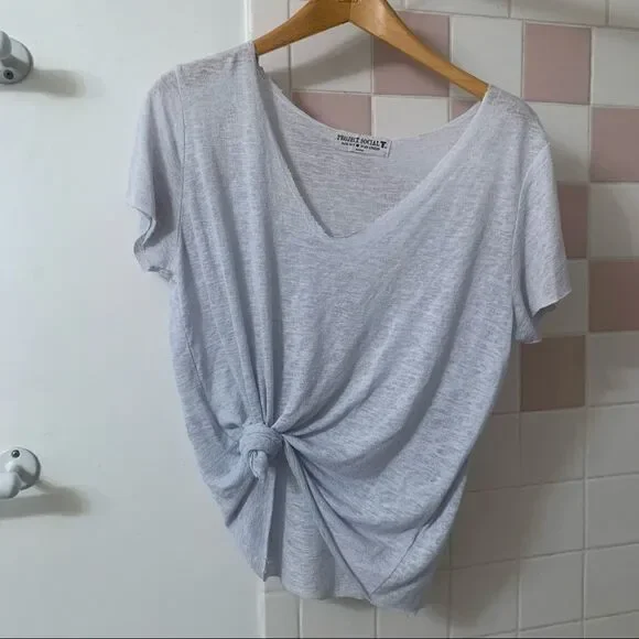 Women’s Tops Bundle - Picture 8 of 9